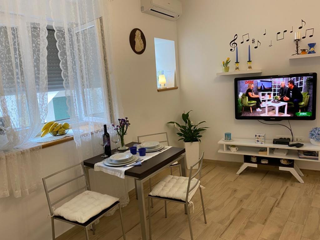 Kaleta Apartman กาลี ภายนอก รูปภาพ